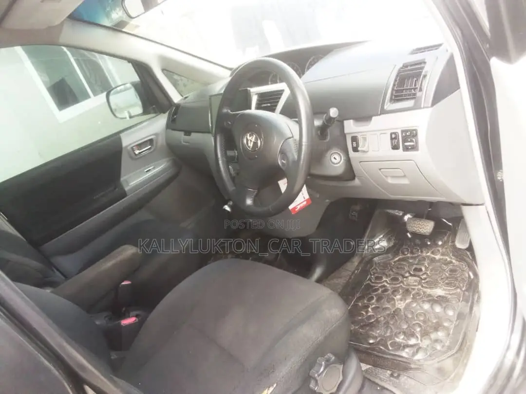 Toyota Noah 2008 Black