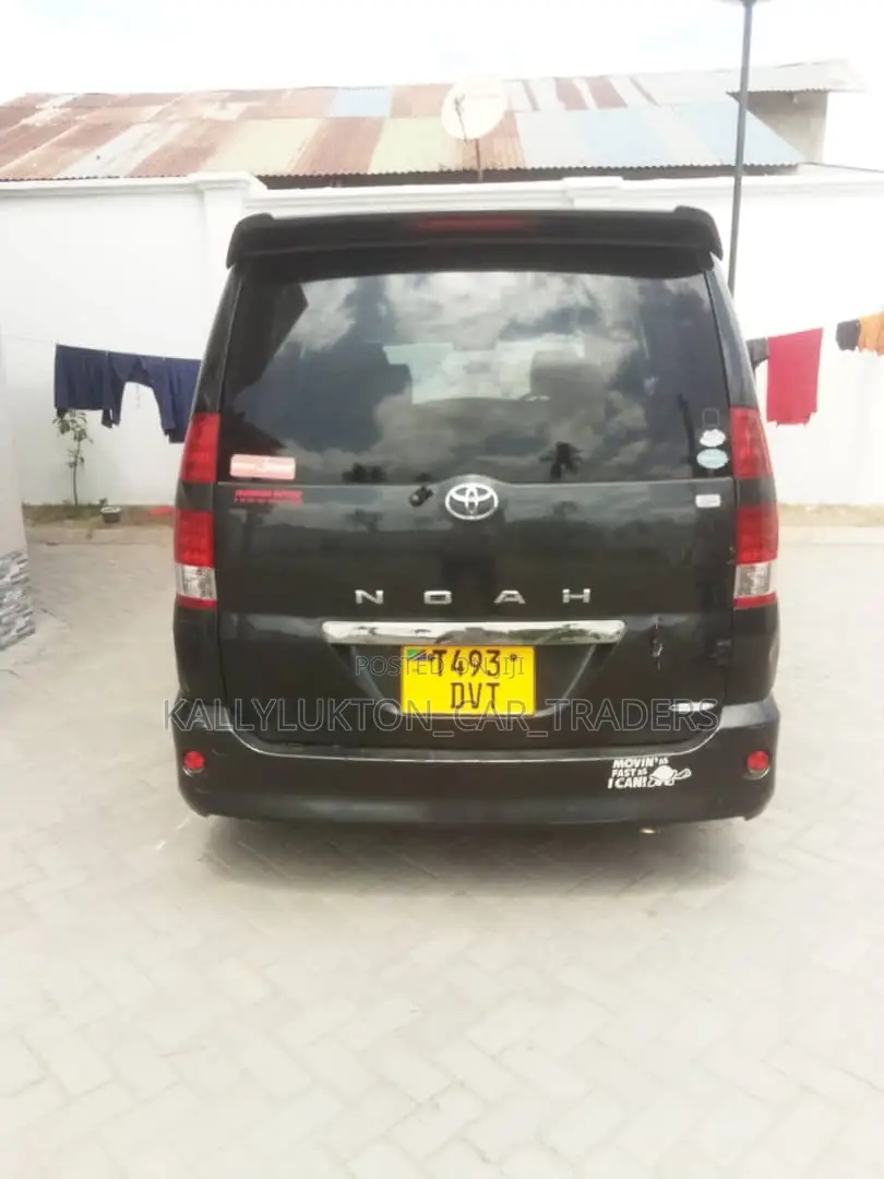Toyota Noah 2008 Black