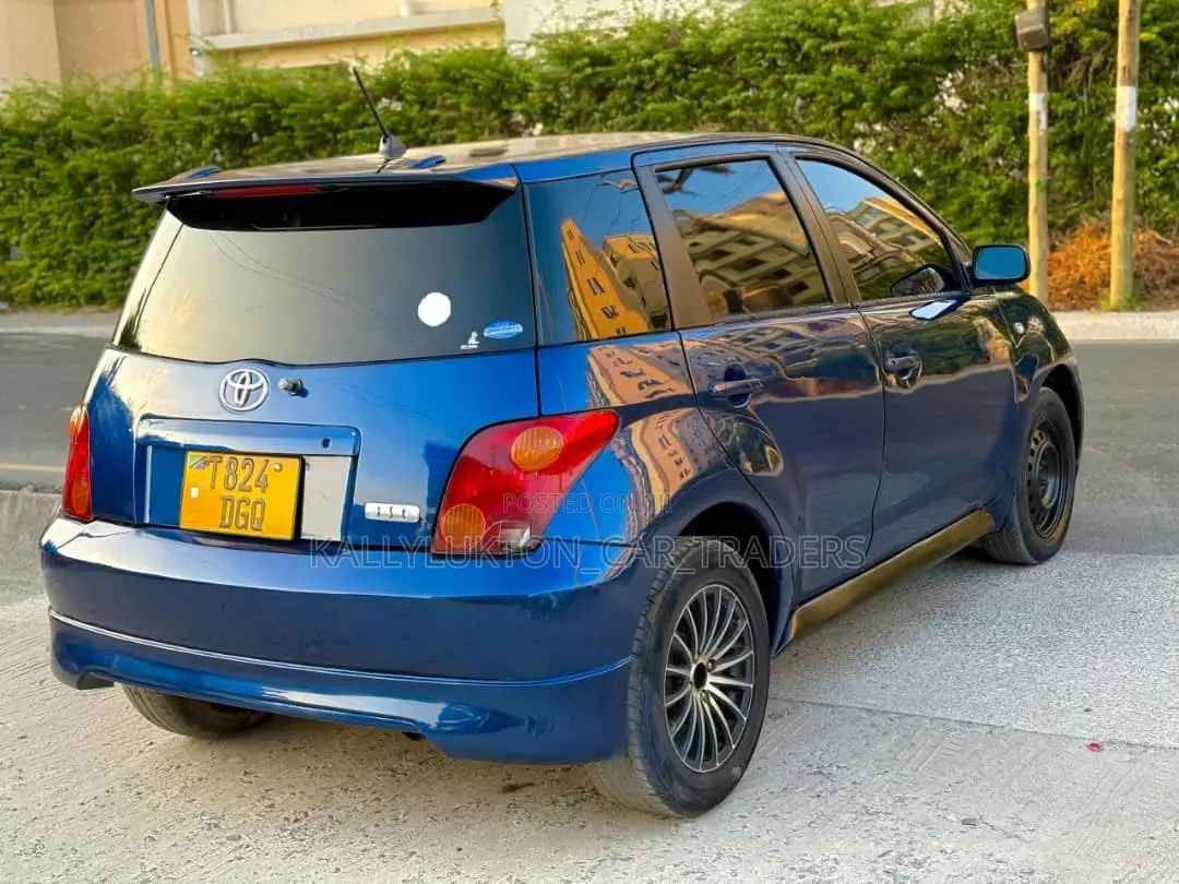 Toyota IST 2005 Blue