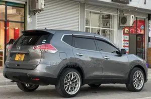 Nissan X-Trail 2015 Gray