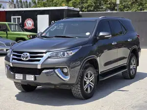 Toyota Fortuner 2016 Gray