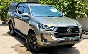 Toyota Hilux 2021 Beige