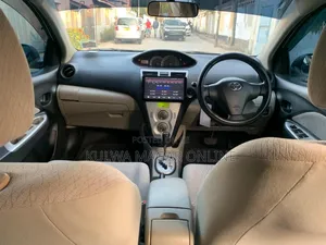 Toyota Belta 2006 Silver