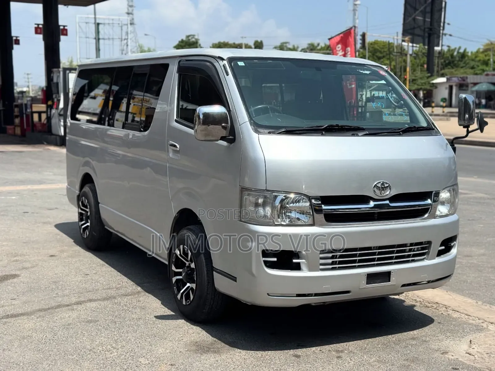 Toyota HiAce 2005 Silver
