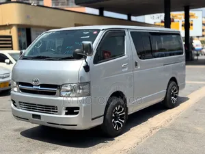 Toyota HiAce 2005 Silver