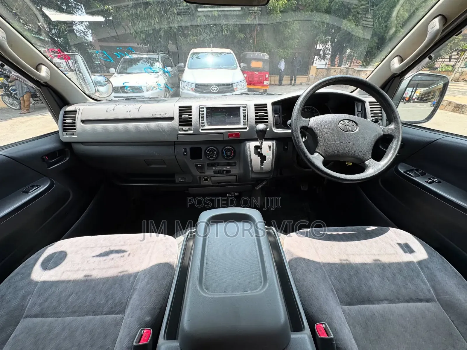 Toyota HiAce 2005 Silver