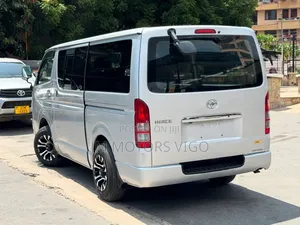 Toyota HiAce 2005 Silver
