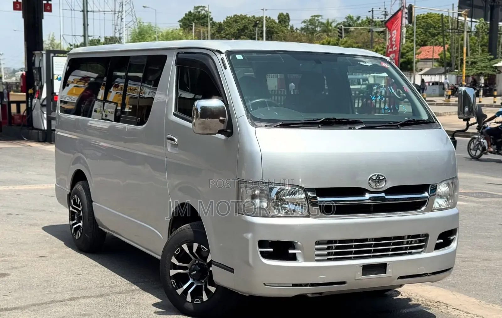 Toyota HiAce 2005 Silver