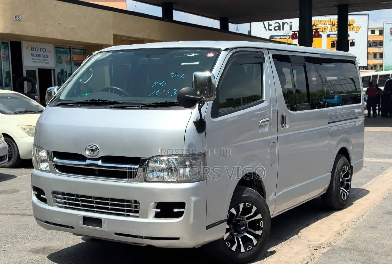 Toyota HiAce 2005 Silver