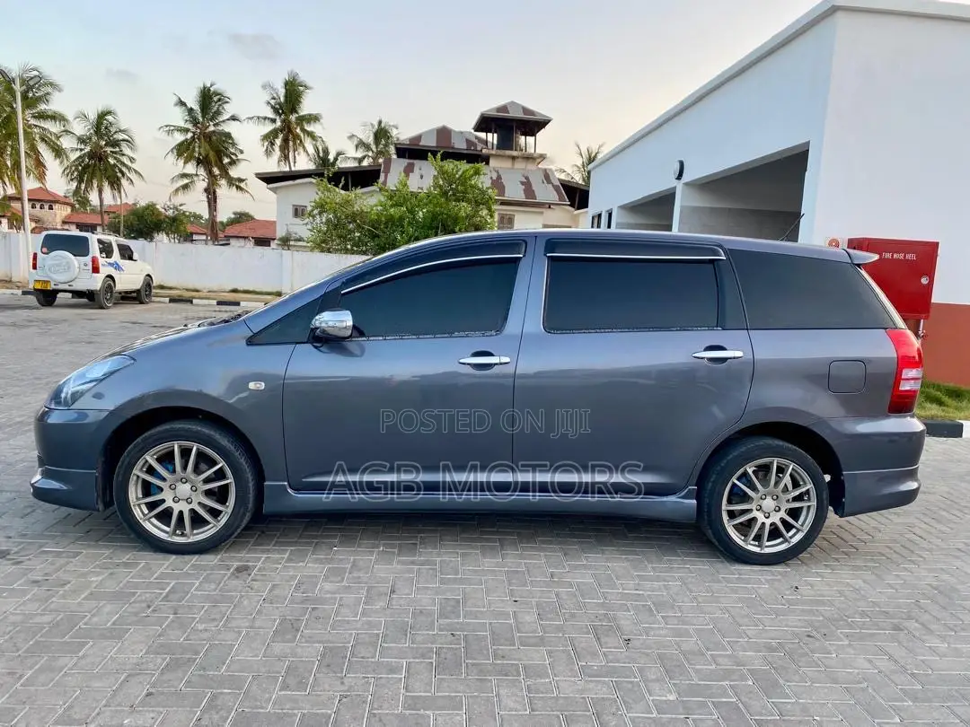Toyota Wish 2004 Gray