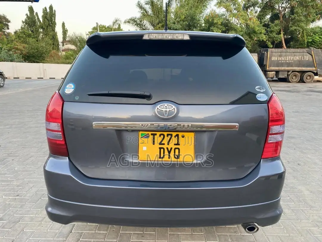 Toyota Wish 2004 Gray