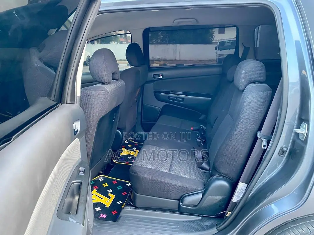 Toyota Wish 2004 Gray