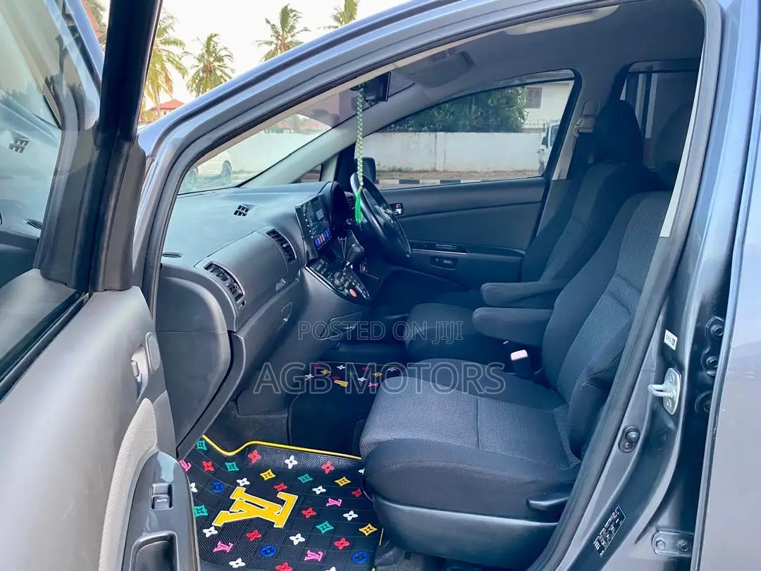 Toyota Wish 2004 Gray