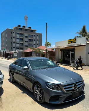 Mercedes-Benz E200 2017 Silver