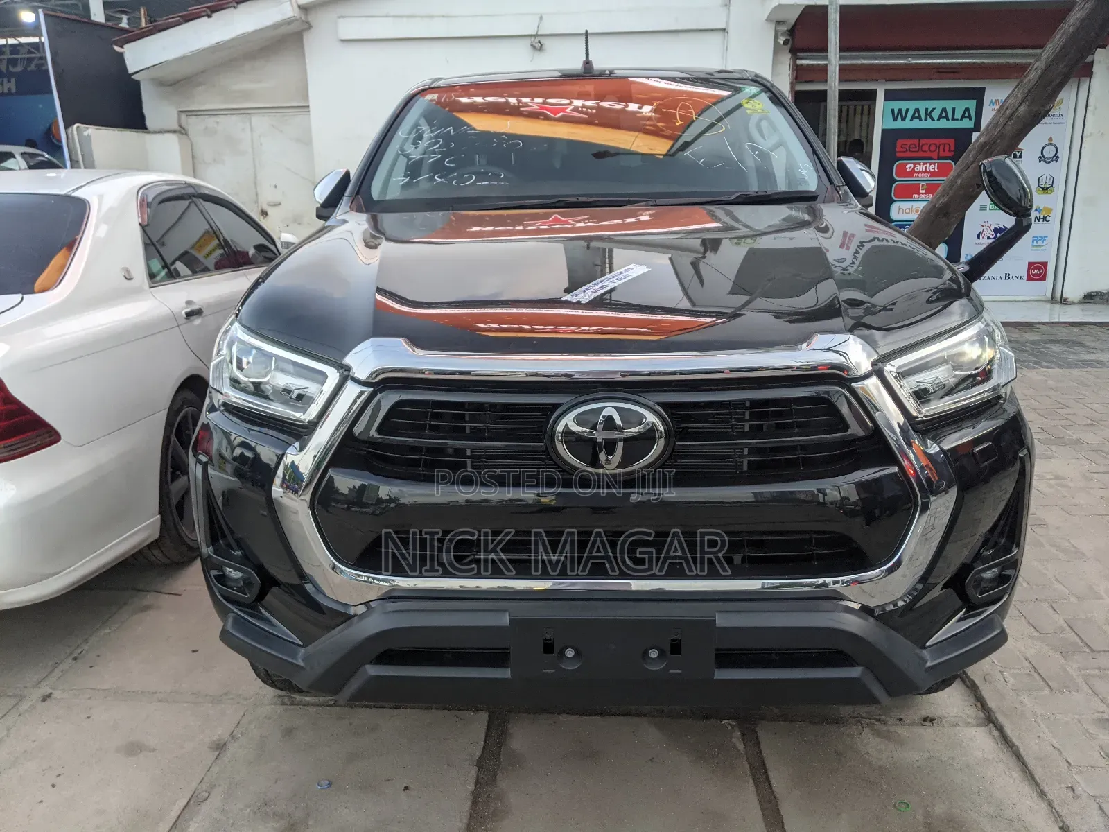 New Toyota Hilux 2023 Black