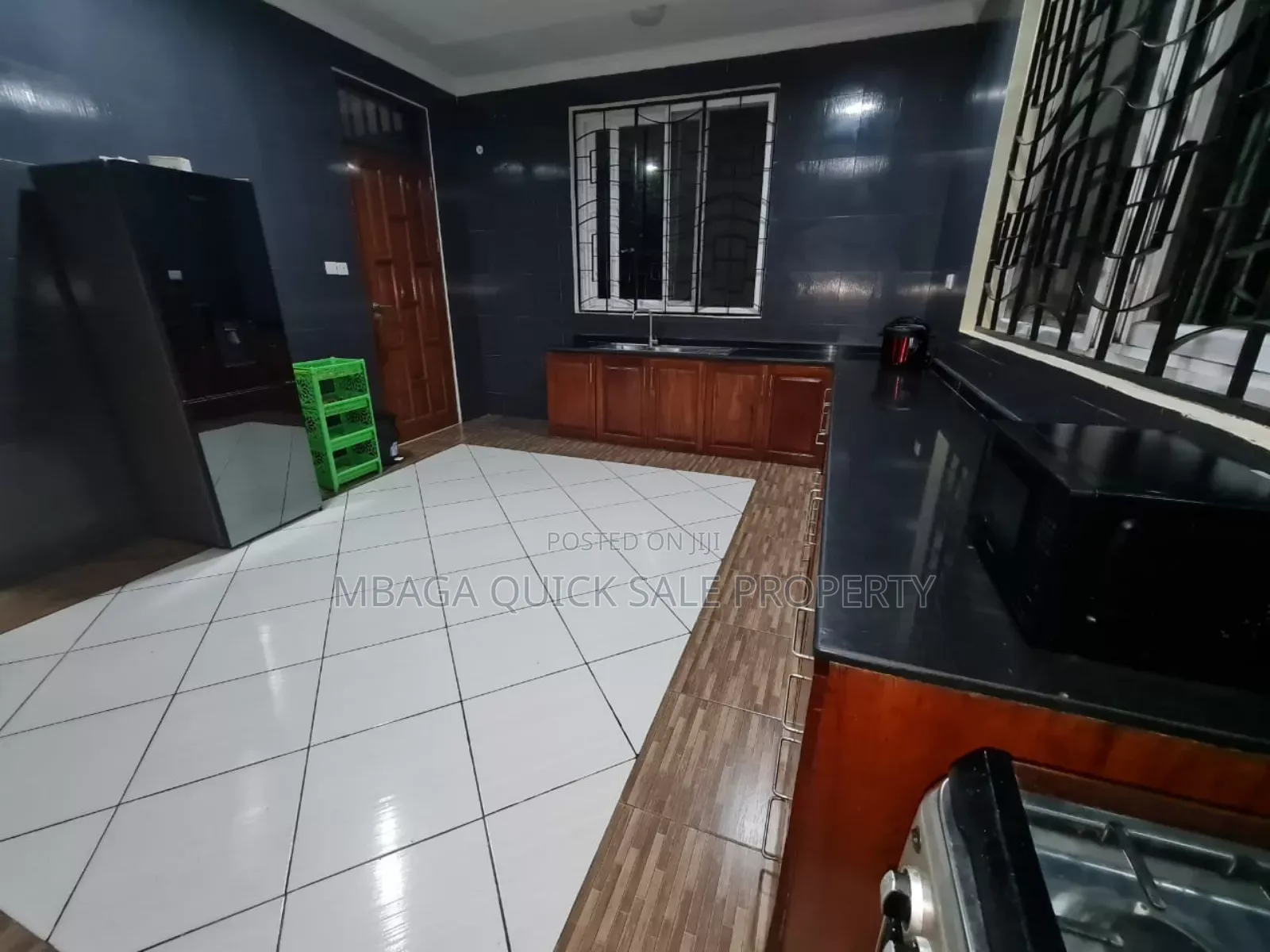 5bdrm House in Ununio Beach, Mikocheni for rent