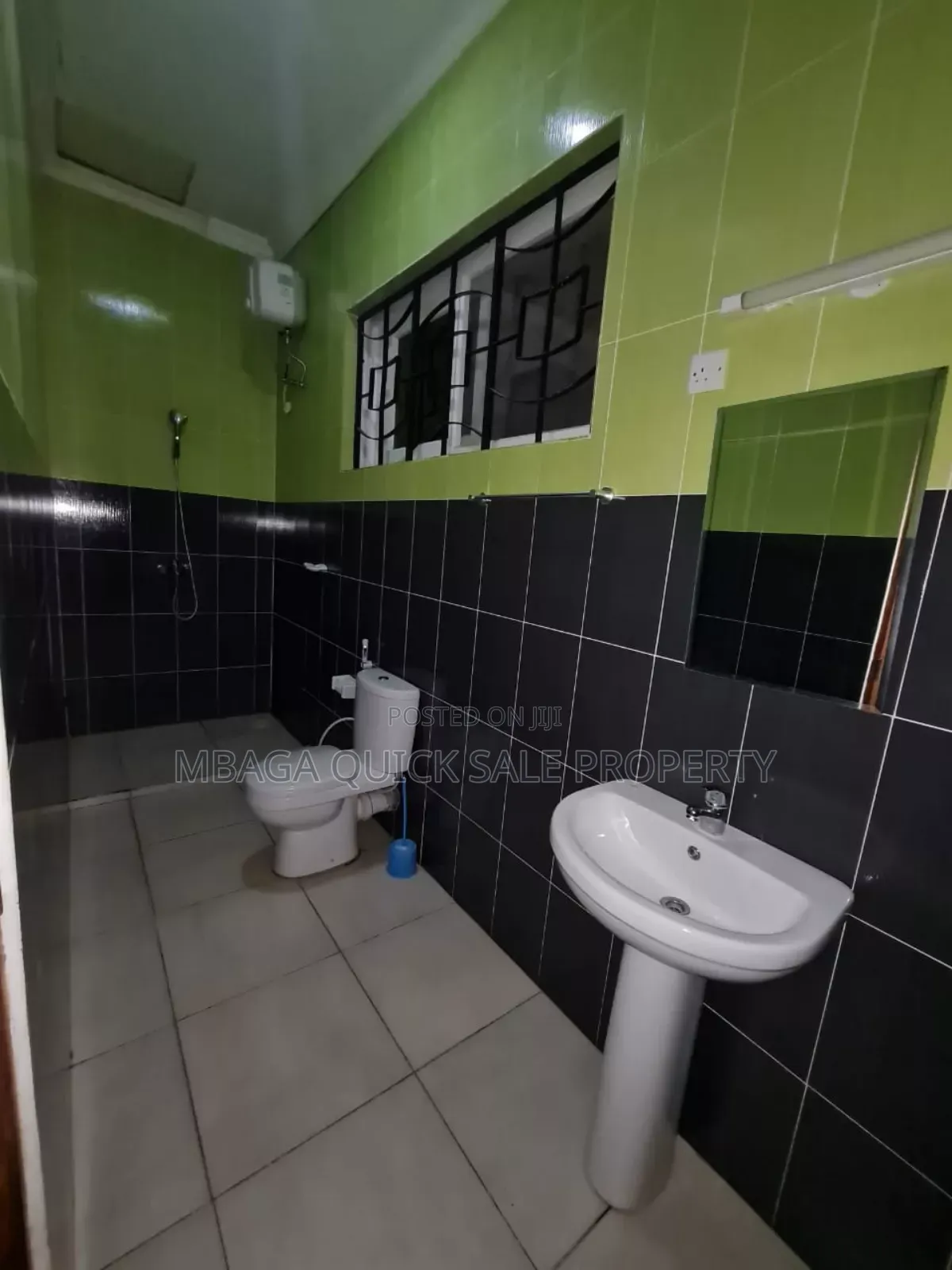 5bdrm House in Ununio Beach, Mikocheni for rent