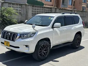 Toyota Land Cruiser Prado 2019 White