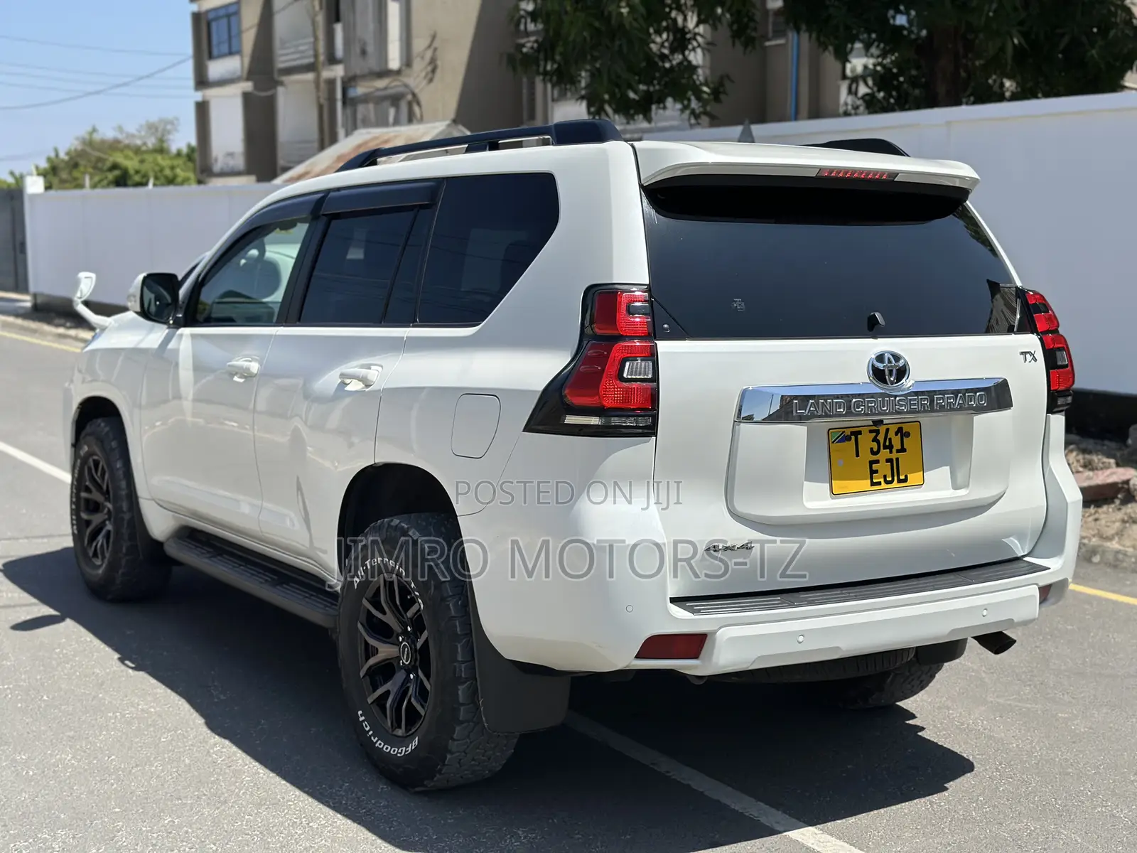 Toyota Land Cruiser Prado 2019 White