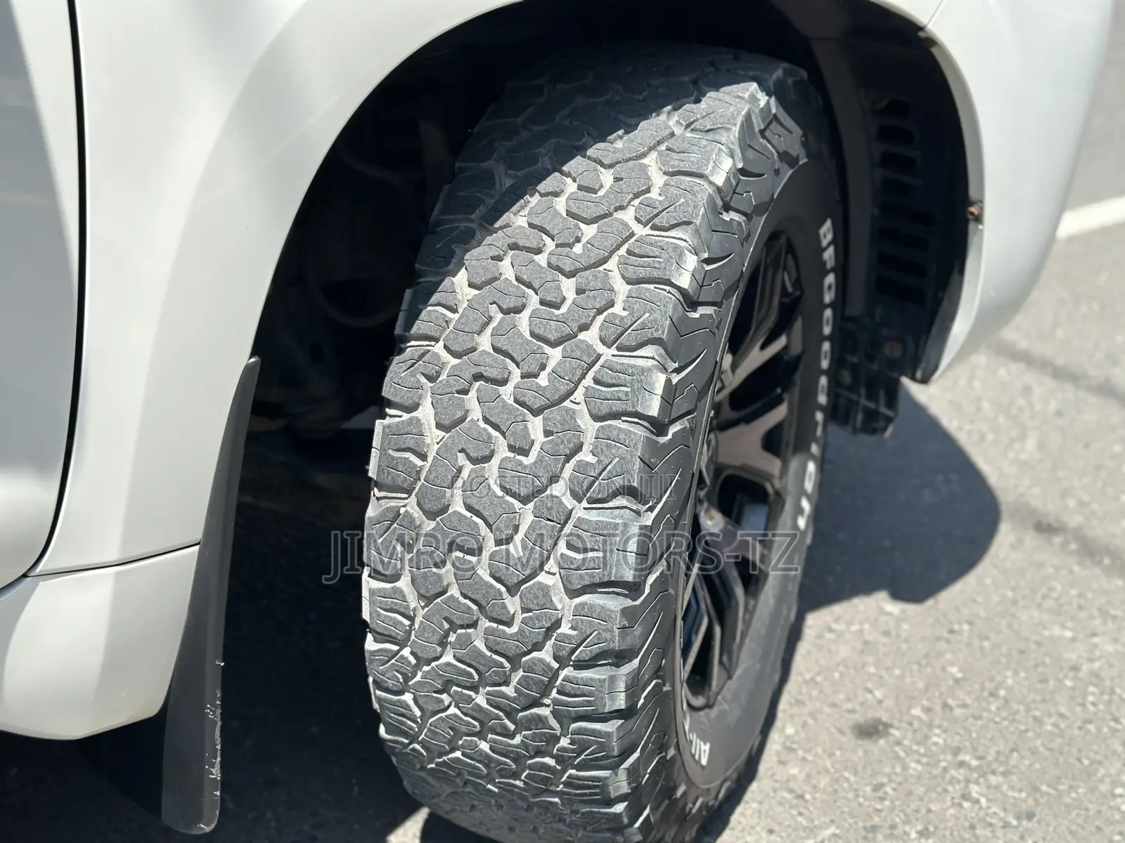 Toyota Land Cruiser Prado 2019 White