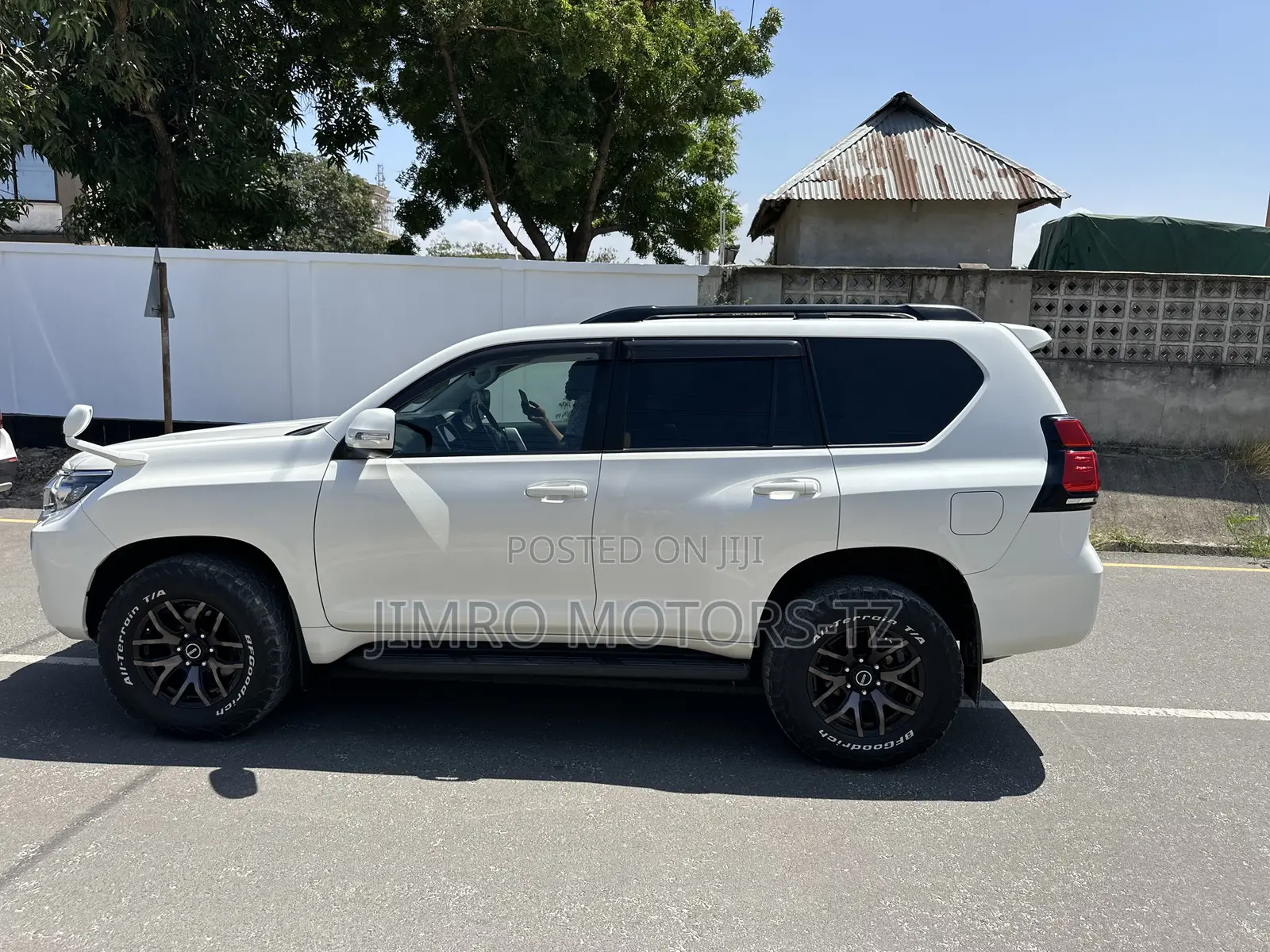 Toyota Land Cruiser Prado 2019 White
