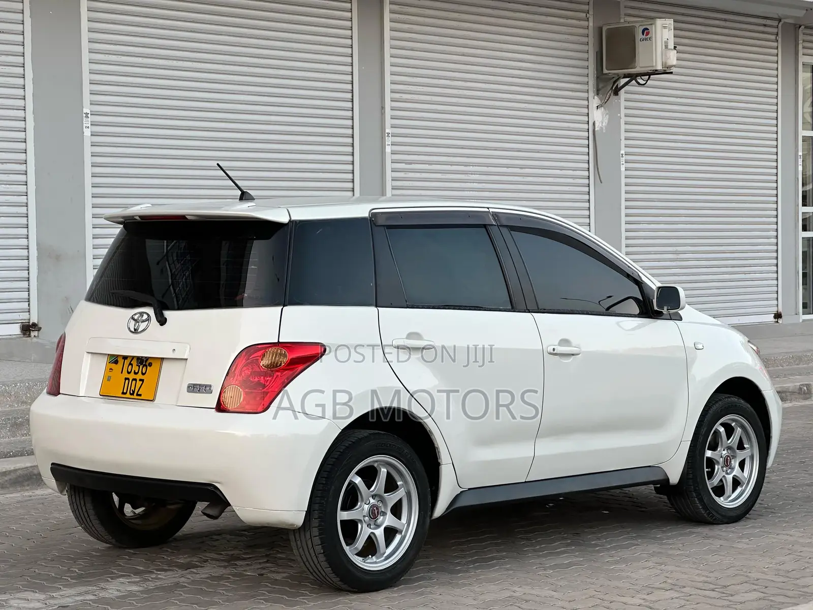 Toyota IST 2003 White