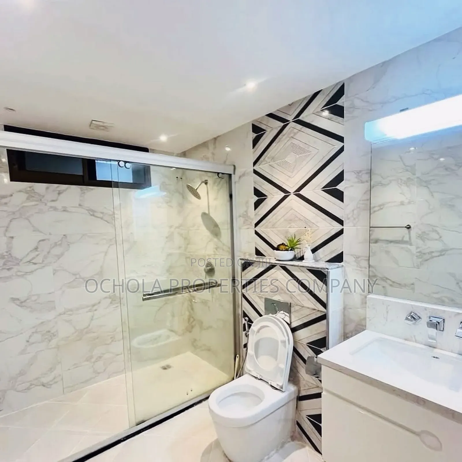 Furnished 4bdrm Apartment in Masaki for sale