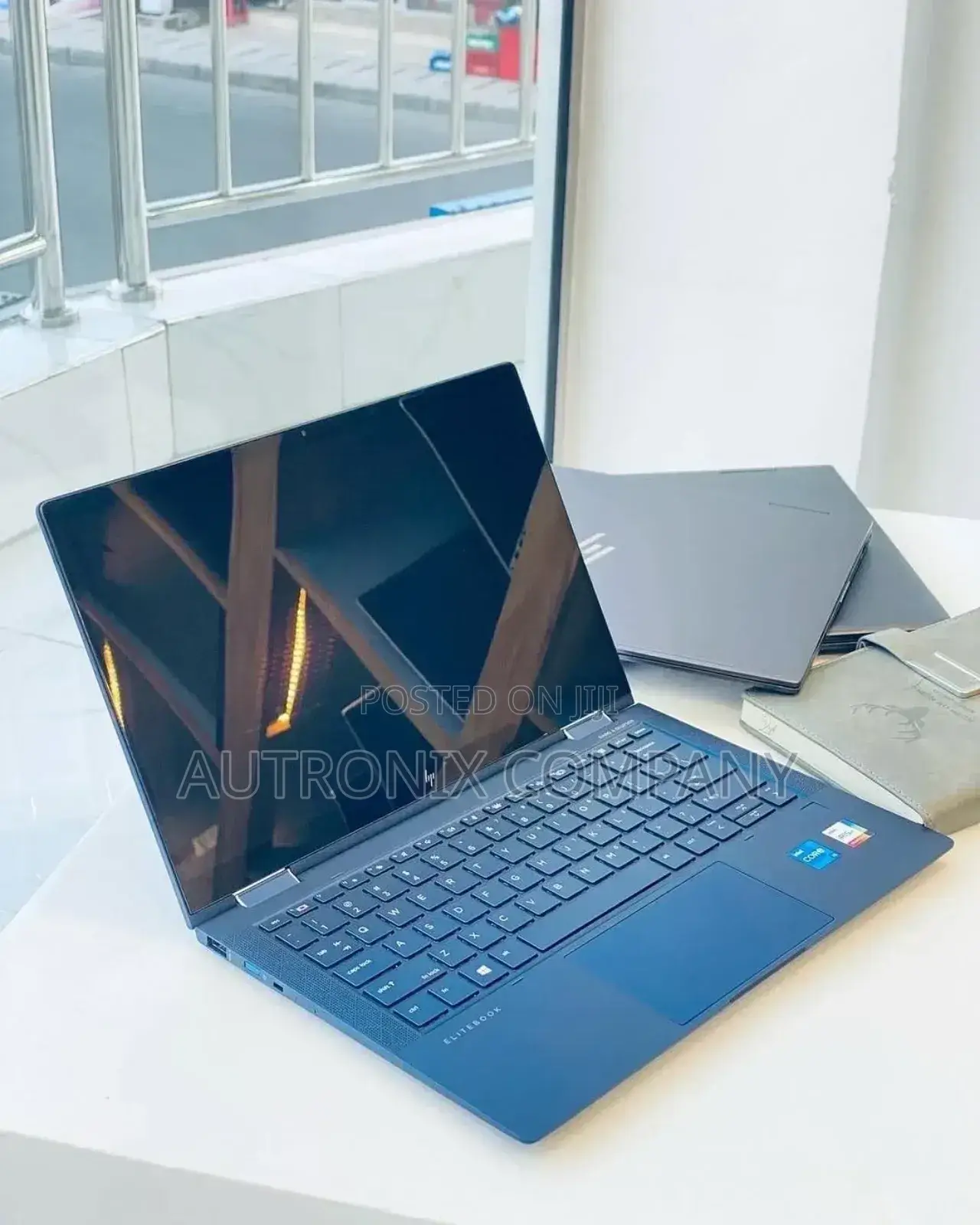 Laptop HP Dragonfly Folio 8GB Intel Core I5 SSD 256GB