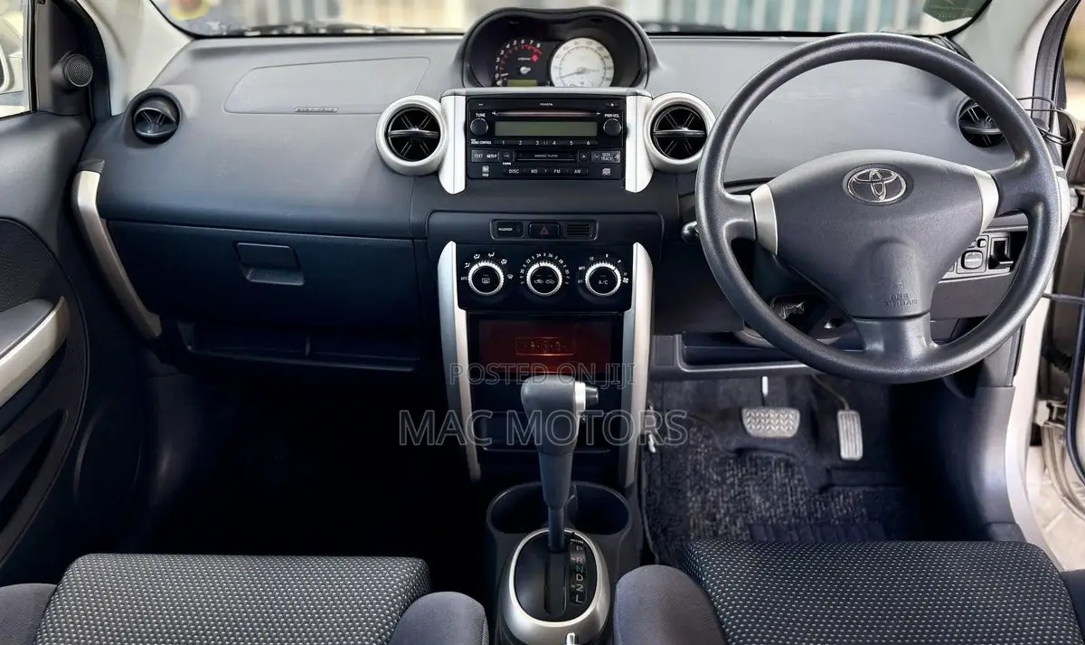 Toyota IST 2004 Beige