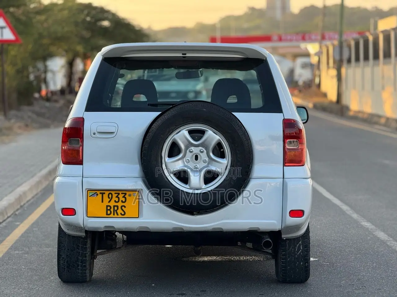 Toyota RAV4 Automatic 2003 White