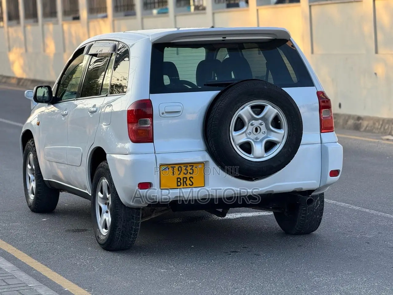 Toyota RAV4 Automatic 2003 White
