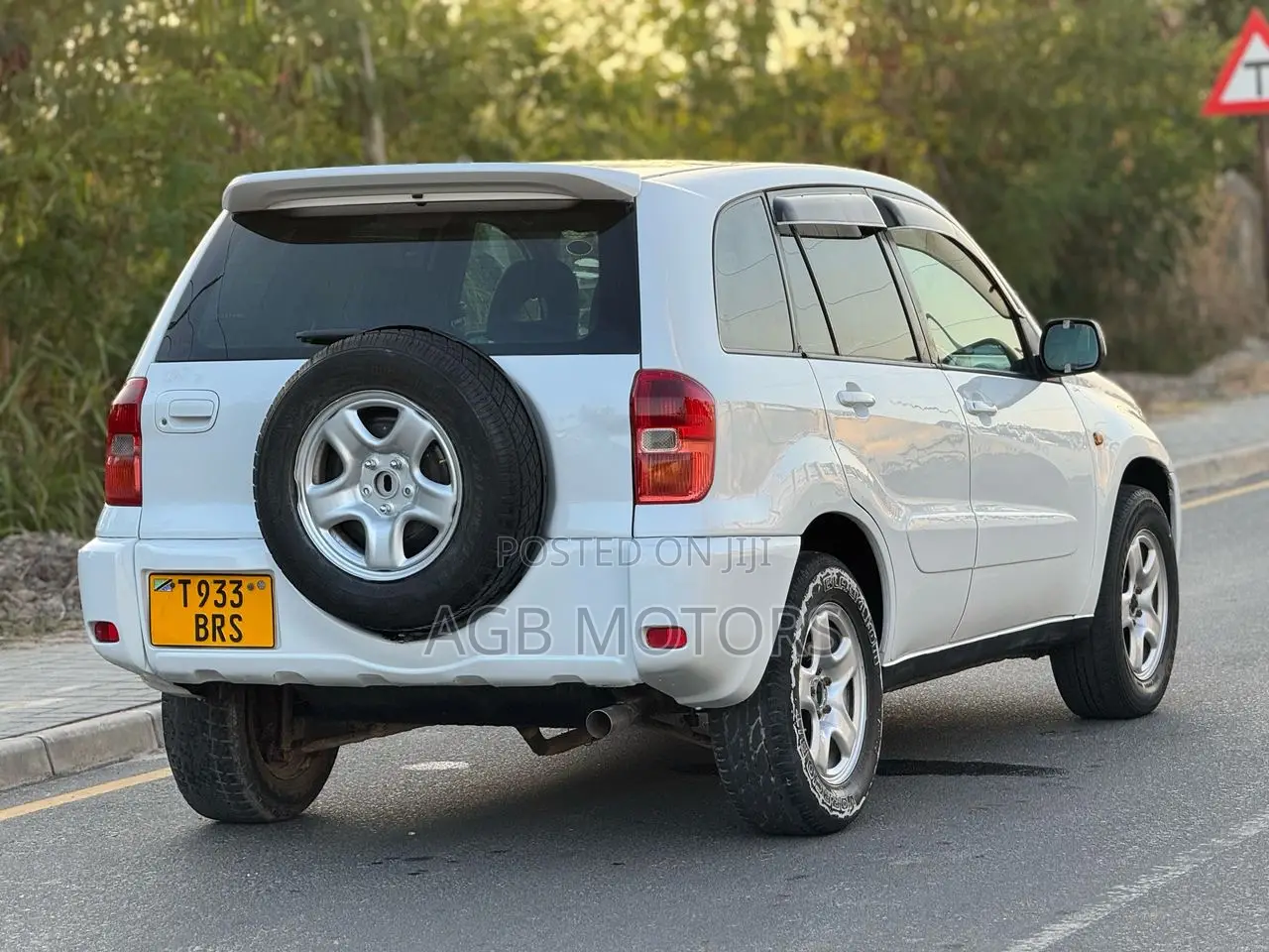 Toyota RAV4 Automatic 2003 White