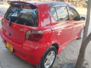 Toyota Vitz 2002 Red