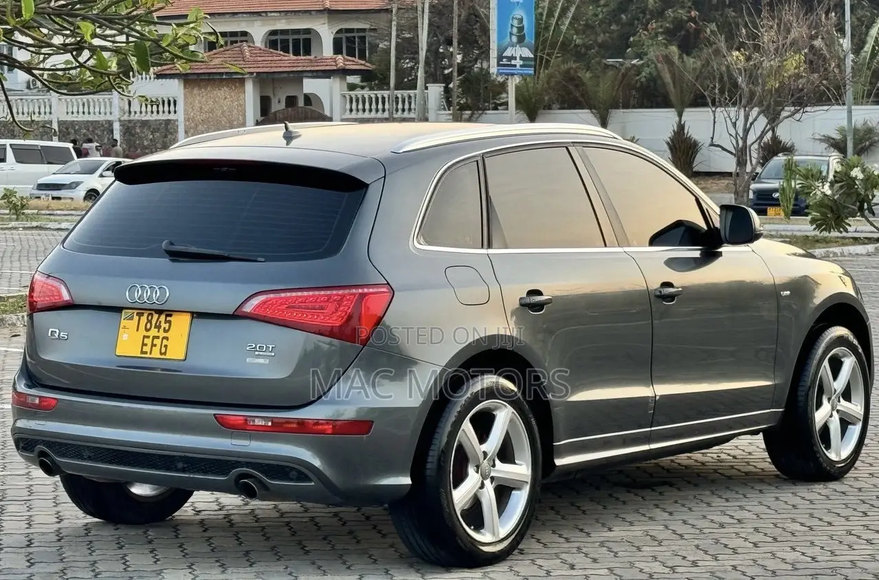 Audi Q5 2.0 TDi Quattro 2009 Gray