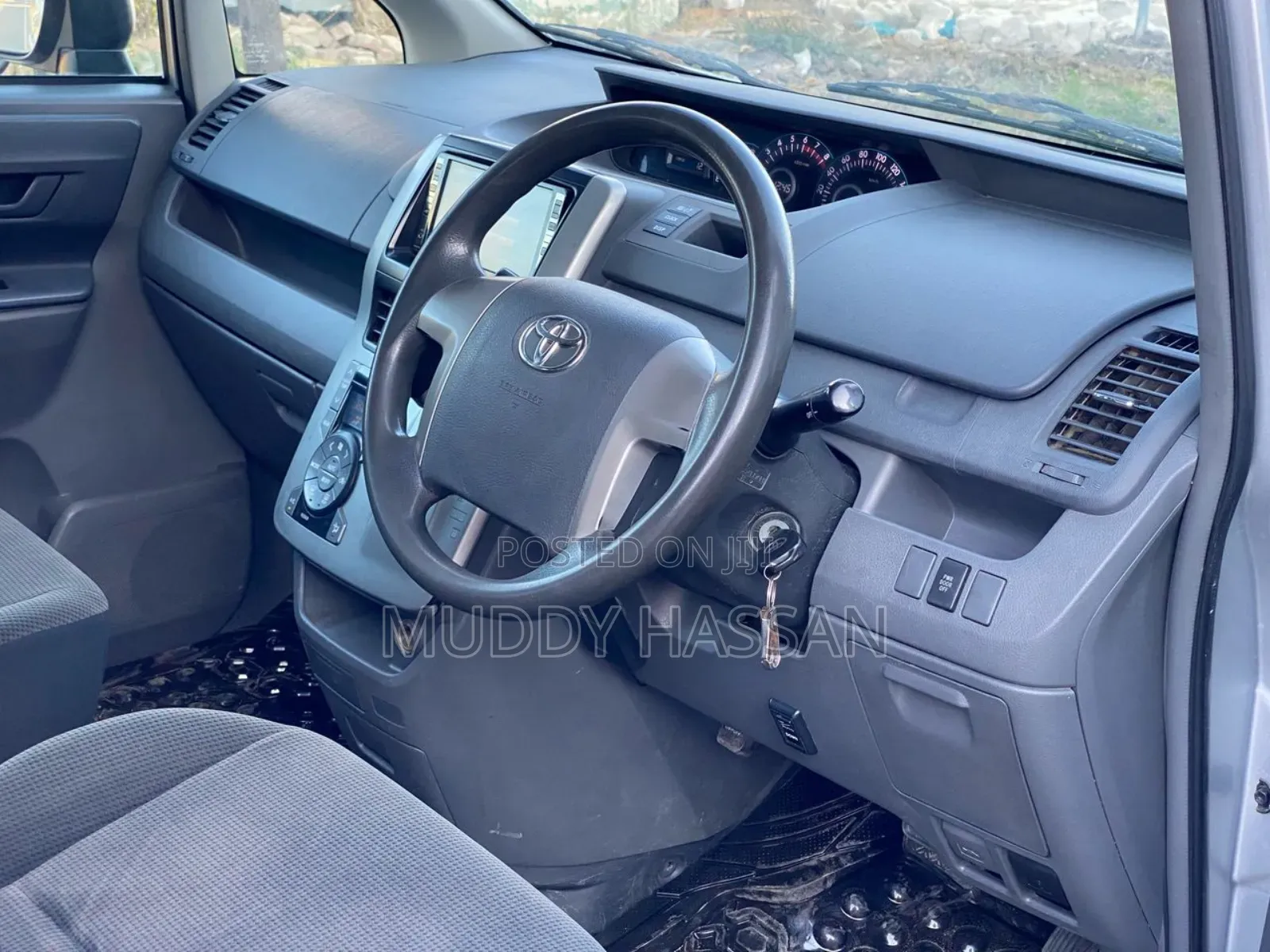 Toyota Noah 2008 Silver