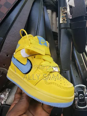 Boys Nike Air Sneakers Yellow