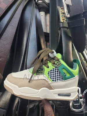 Boys Jordan Sneakers Green