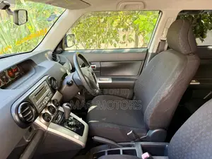 Toyota Corolla Rumion Hatchback 1.5 FWD 2009 Silver