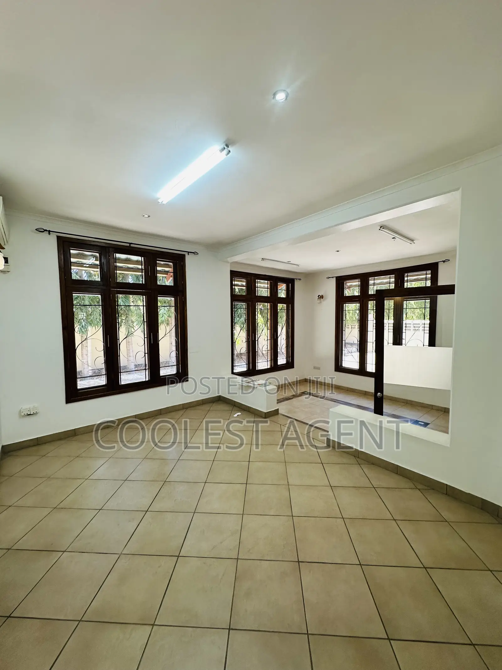 5bdrm Duplex in Oysterbay, Kinondoni for rent