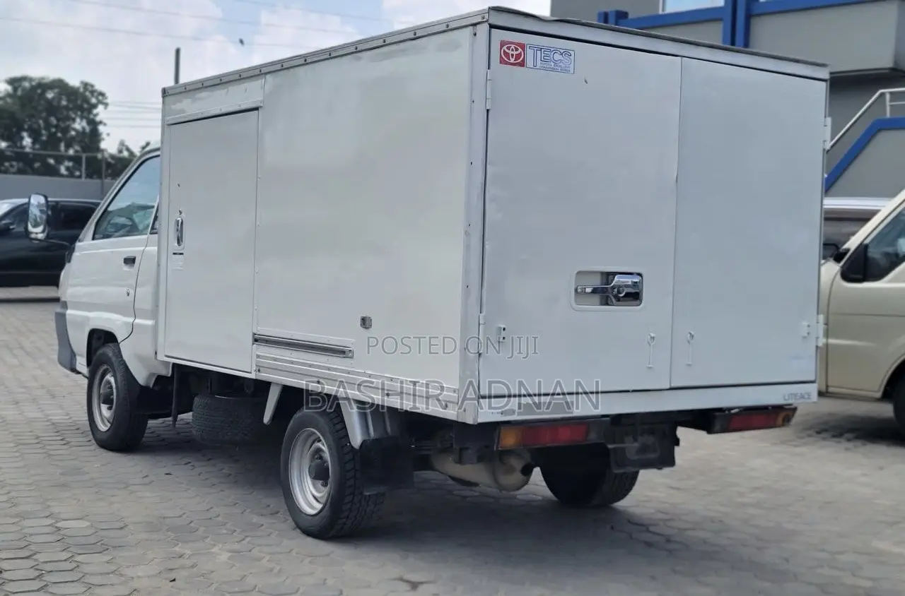 Toyota Townace Refrigerator.