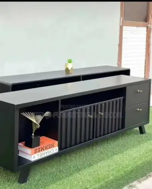 Showcase Black in Colour
