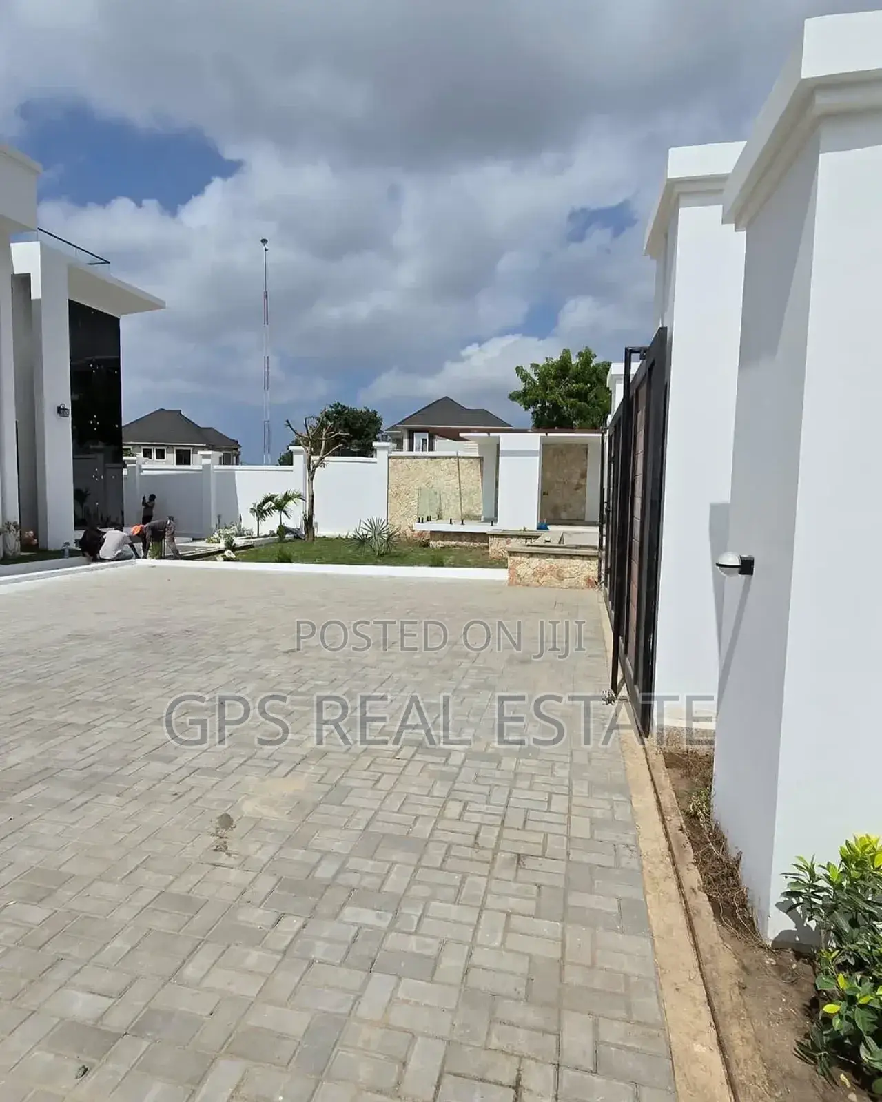 5bdrm Mansion in Goba Njia Nne, Kinondoni for sale