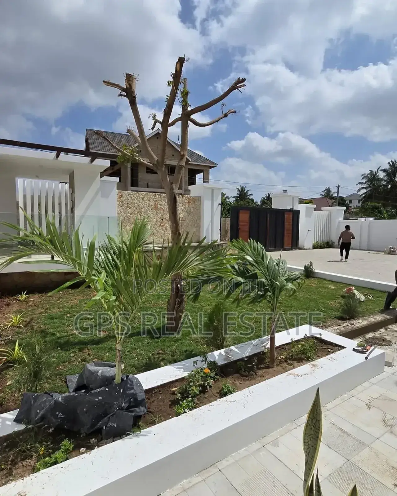 5bdrm Mansion in Goba Njia Nne, Kinondoni for sale
