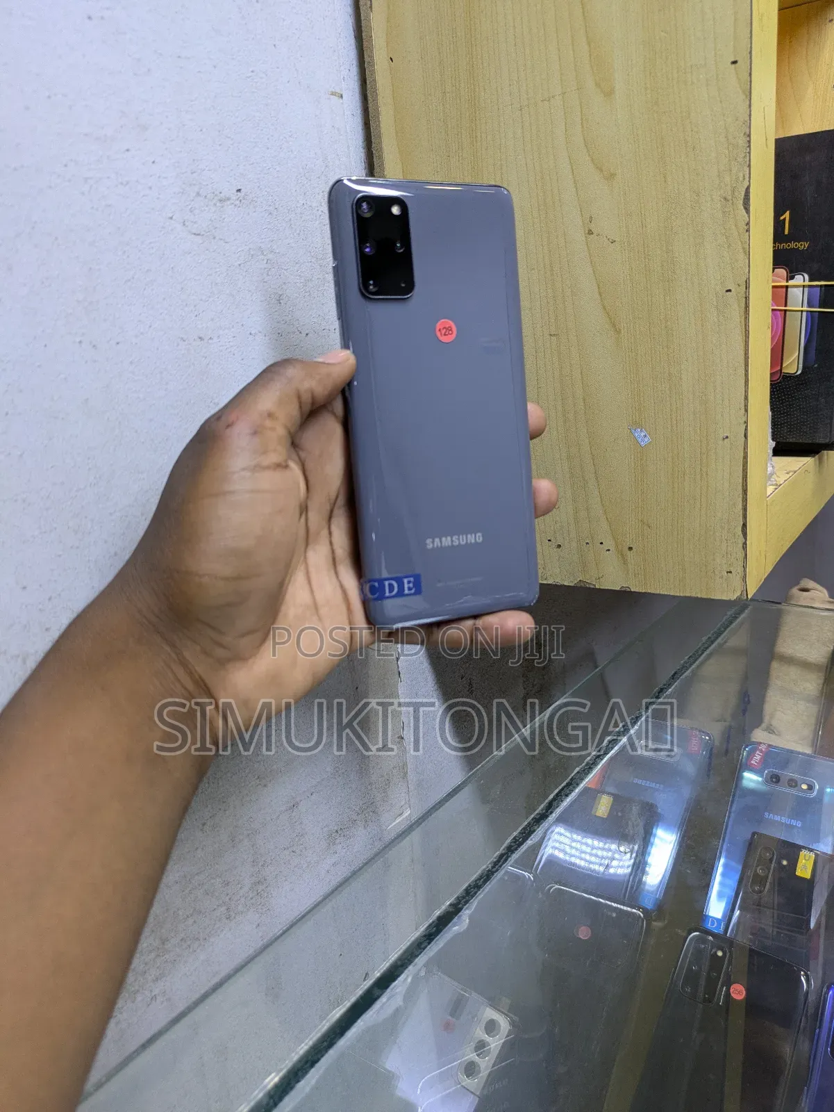 New Samsung Galaxy S20+ 128 GB Gray