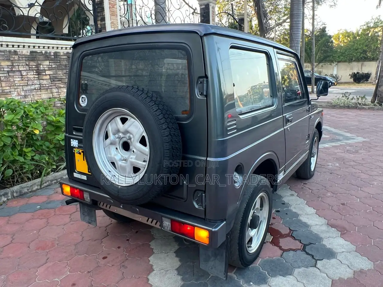 Suzuki Jimny 2000 Black