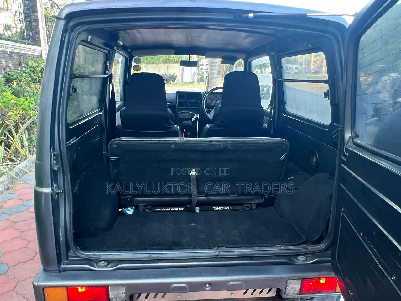 Suzuki Jimny 2000 Black