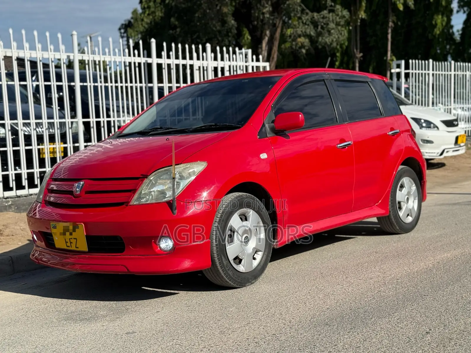 Toyota IST 2004 Red