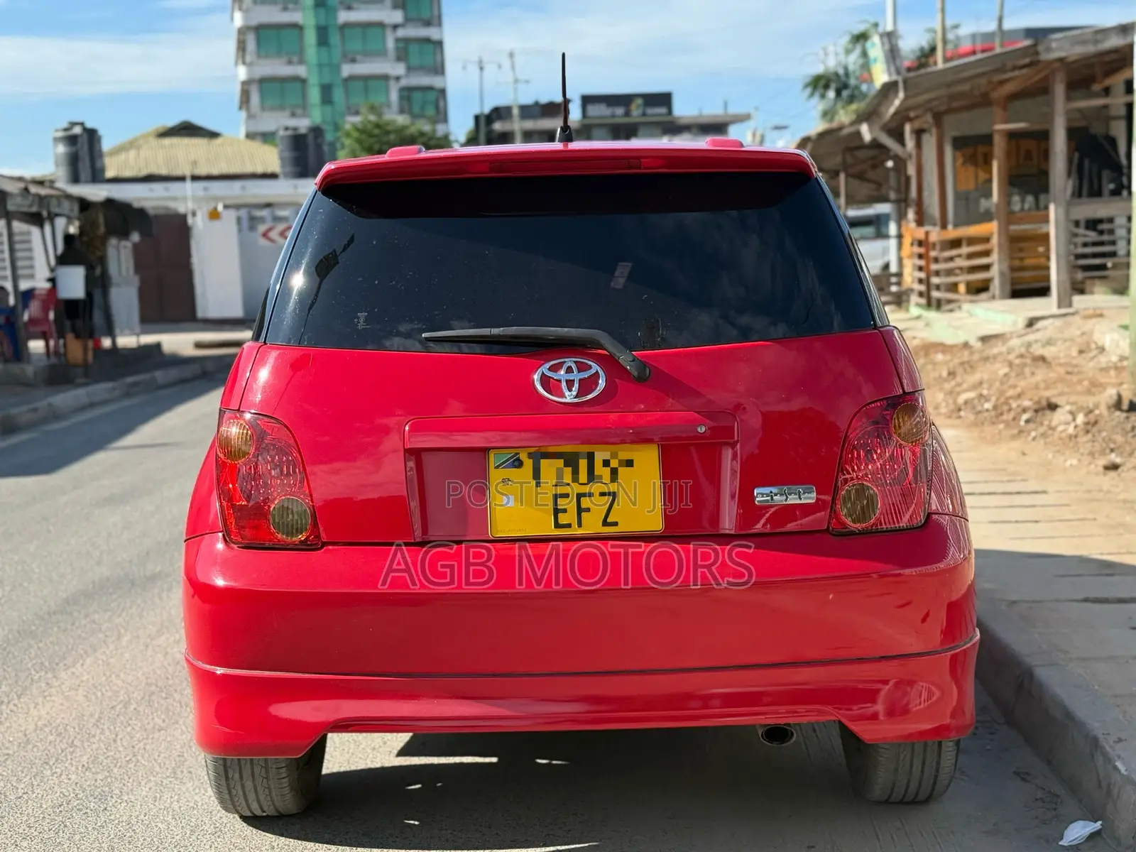 Toyota IST 2004 Red