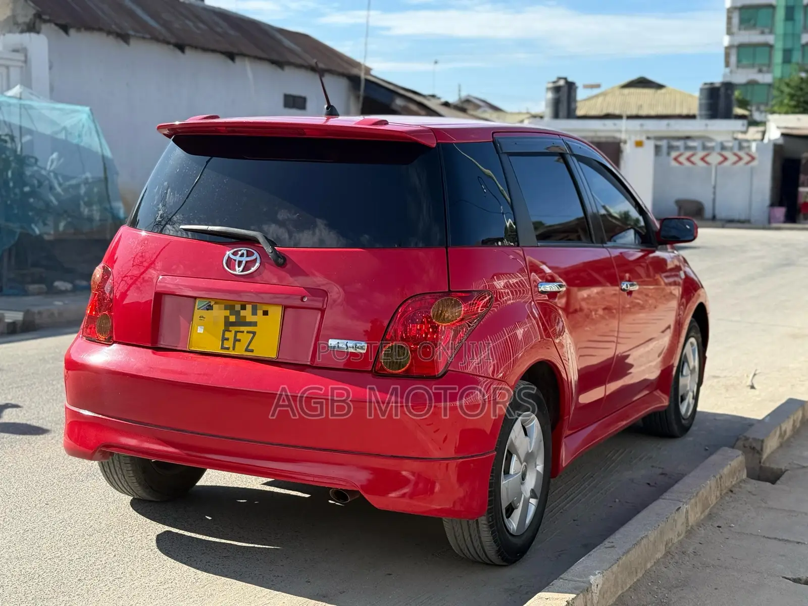 Toyota IST 2004 Red