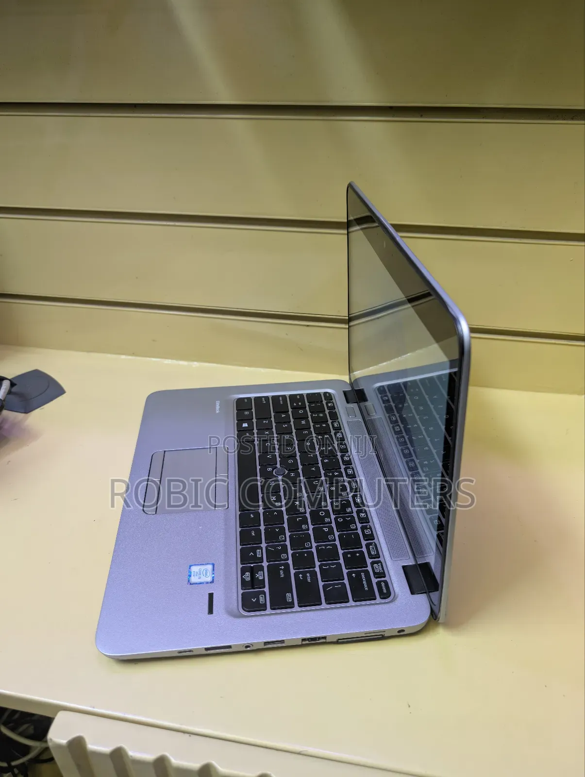 Laptop HP EliteBook 820 G3 8GB Intel Core I5 SSD 256GB